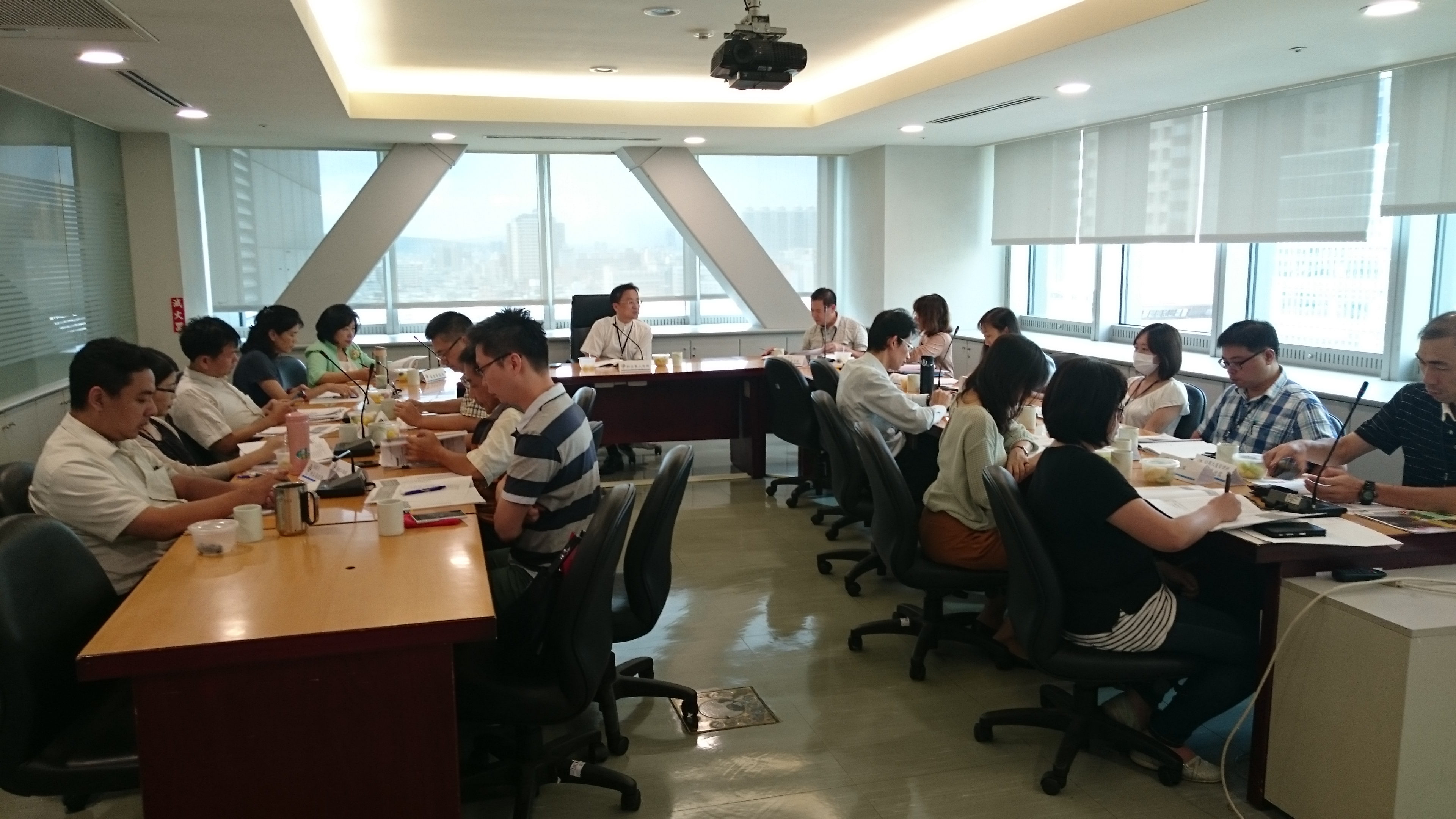 同仁發表意見