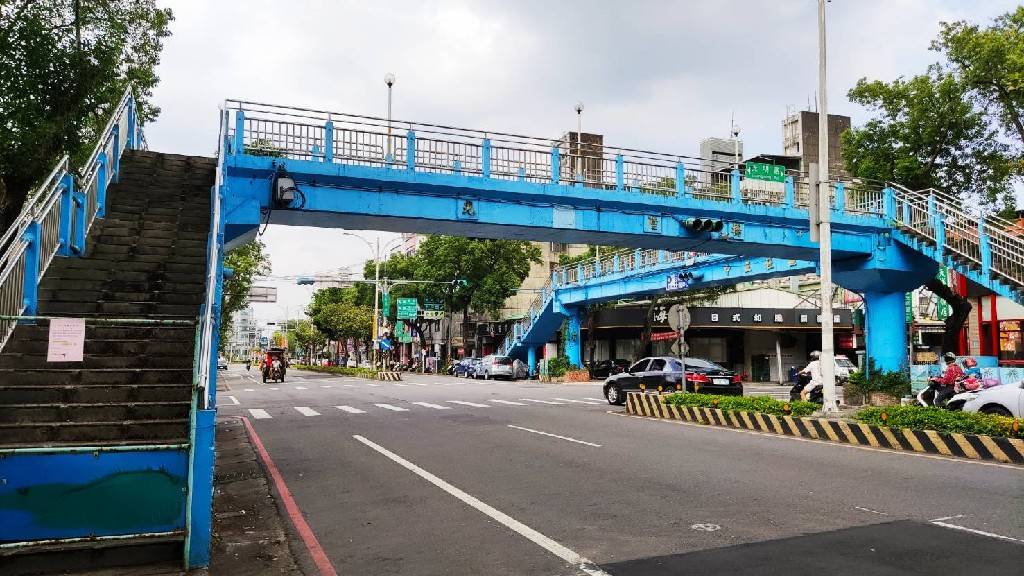 圖為三峽光明陸橋拆除前現況照片。