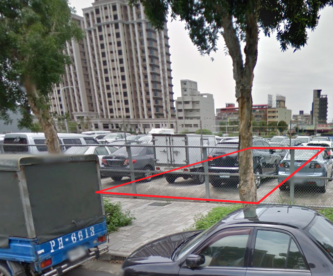 新北市養工處將林口文明街與三民路旁被占用的公有地收回，打造綠化步道，並增設無障礙友善坡道，加裝照明及環境綠美化，讓附近居民共享