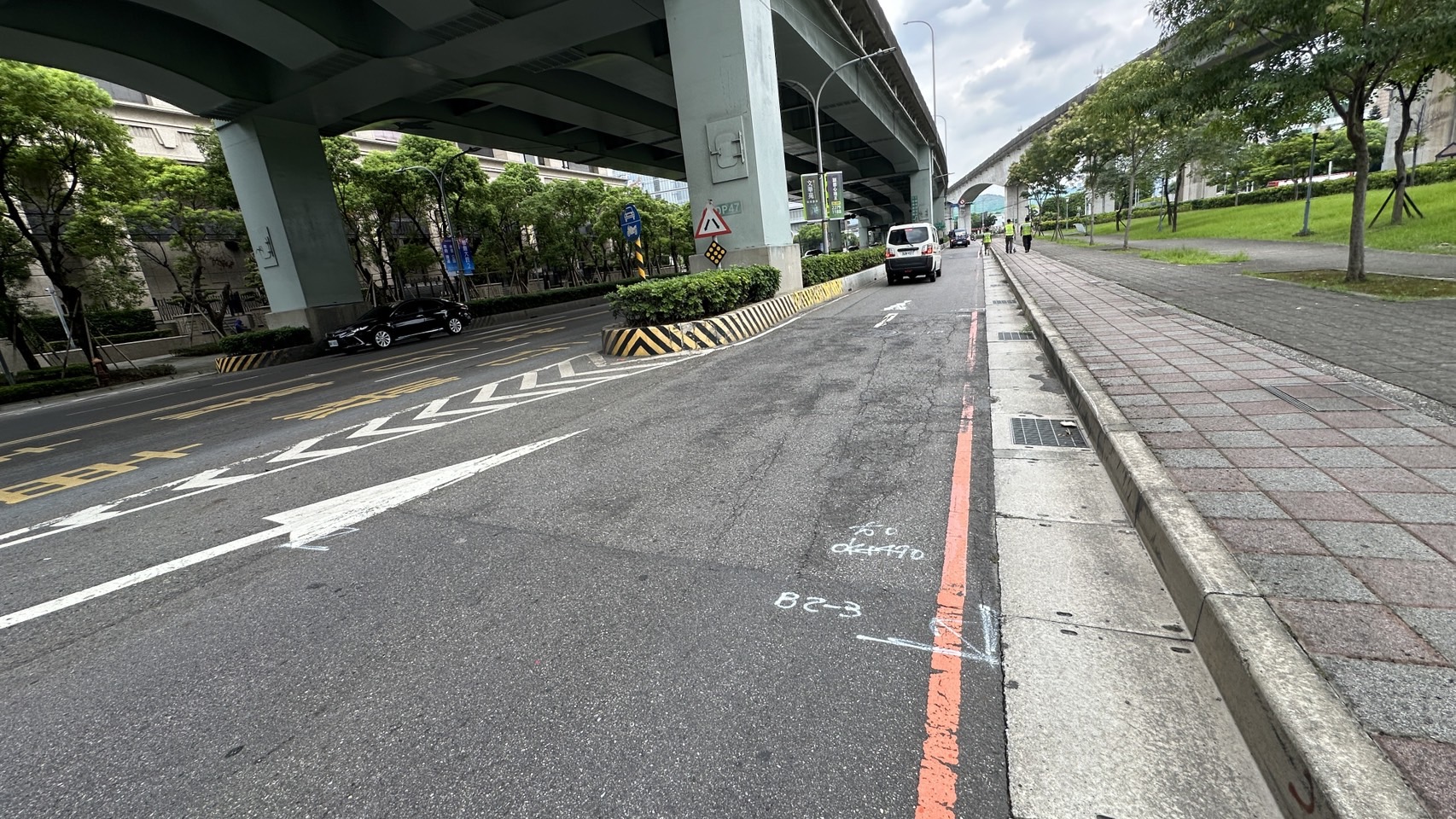 為改善新莊區新北大道3~4段(中港南路至新知六路)雙向全部車道鋪面品質，養工處將於9月20日、21日、22日晚間10時至隔天清晨6時，辦理道路銑鋪工程。