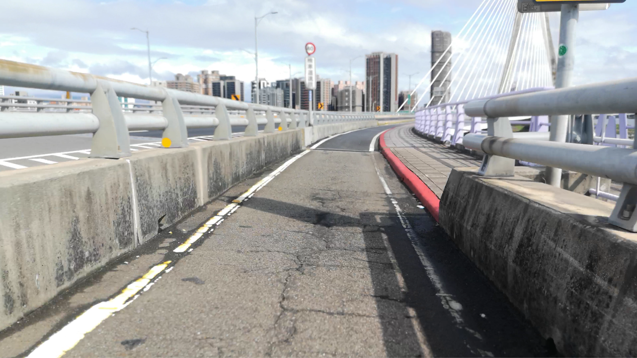 養工處將重新刨鋪新北大橋機車道(板橋往三重方向)鋪面，提供更安全、舒適的行車環境。