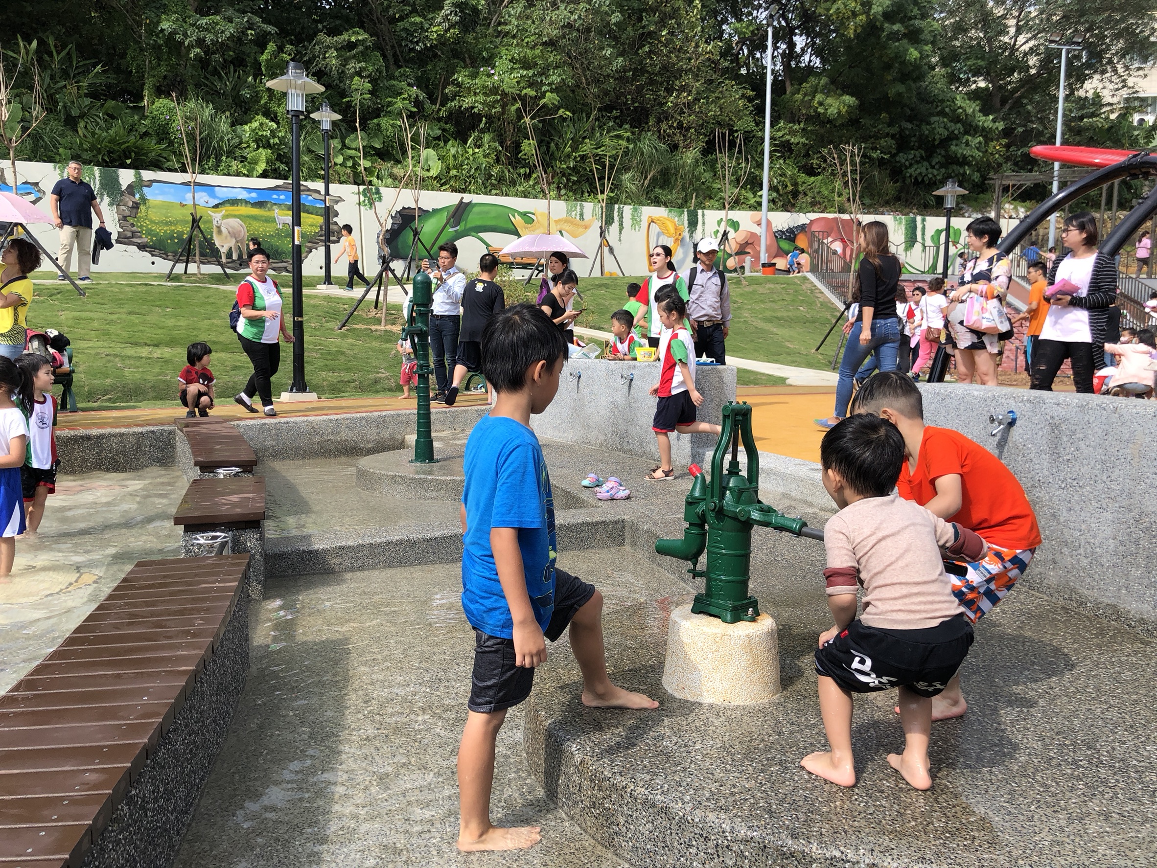 永吉公園玩水區很受小朋友歡迎